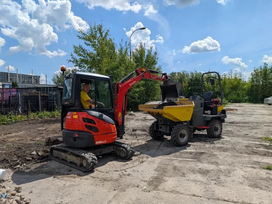 Minikoparka Wynajem minikoparki Kubota 3.5 t z operatorem