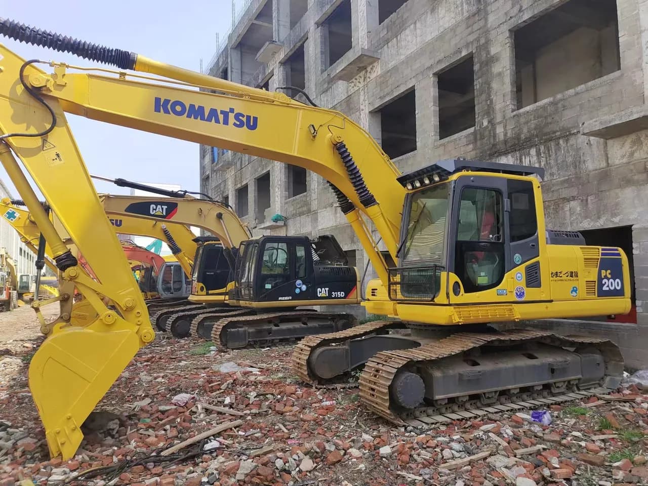 Koparka gąsienicowa Wynajem koparki Komatsu PC200-7