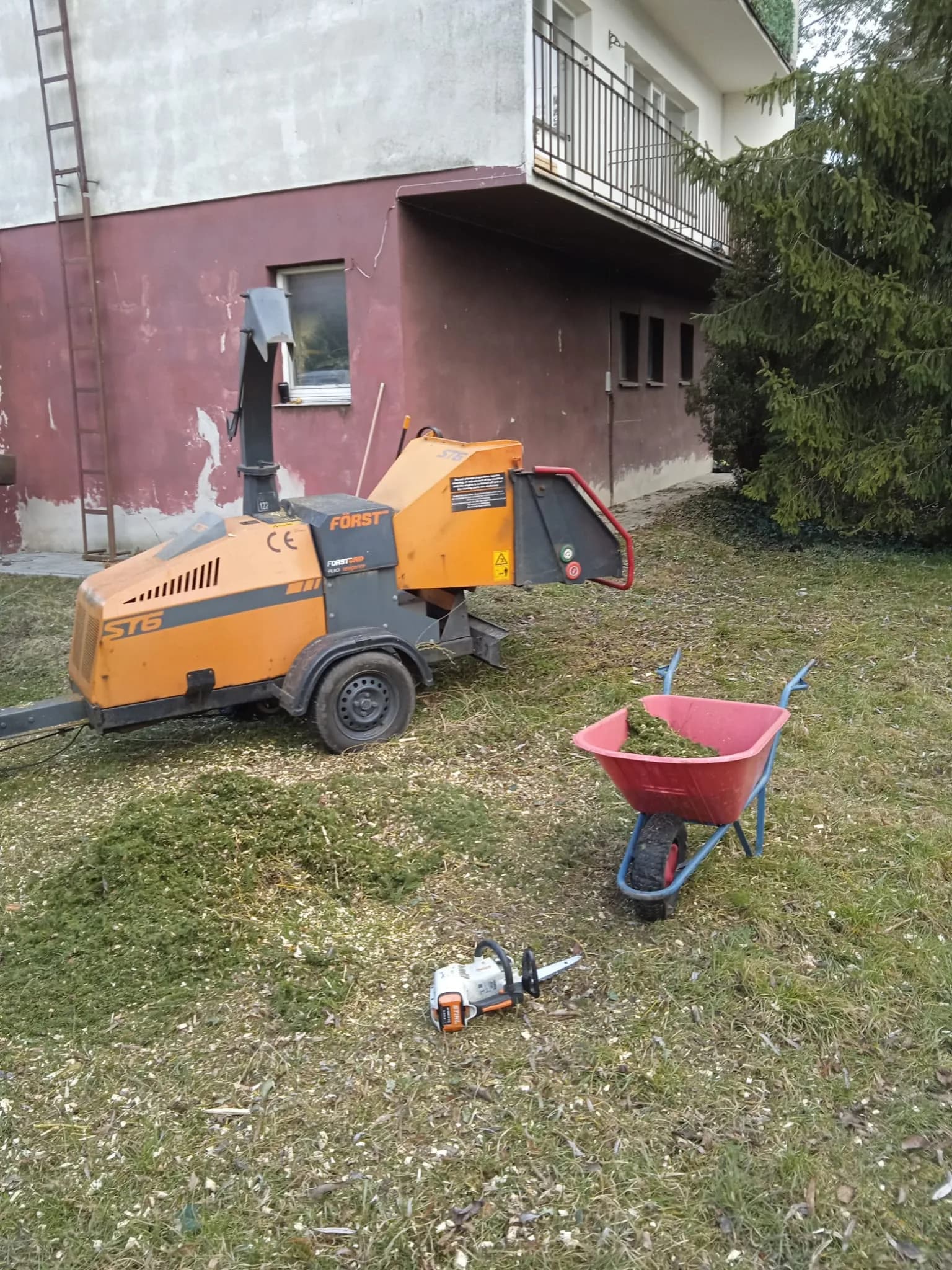 Inne Wynajem rębaka Forst ST6