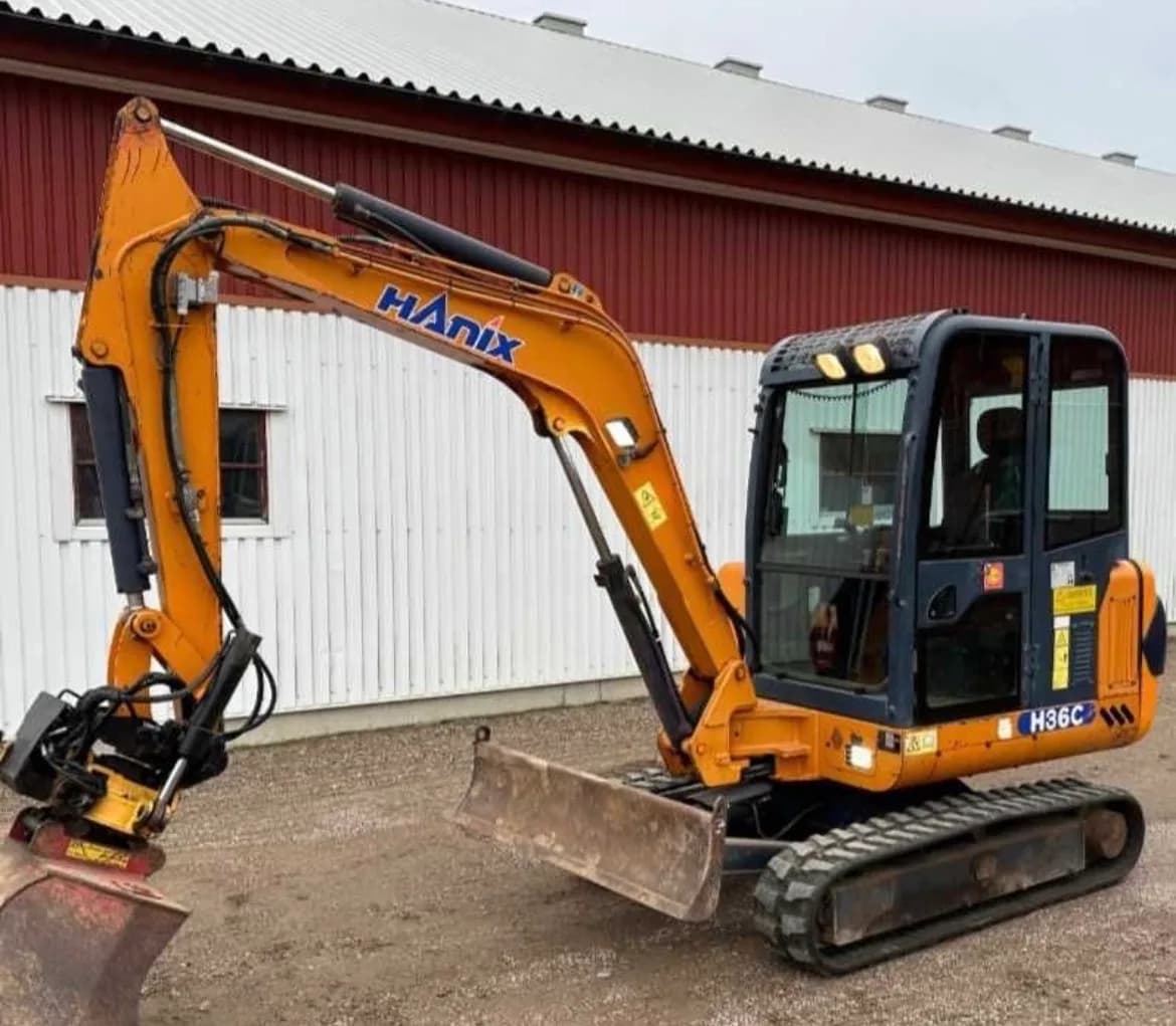 Minikoparka Hanix h 36c
