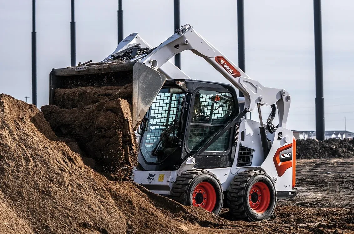 Inne Wynajem miniładowarki Bobcat S530